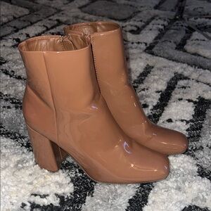 Elegant Tan Ankle Boots